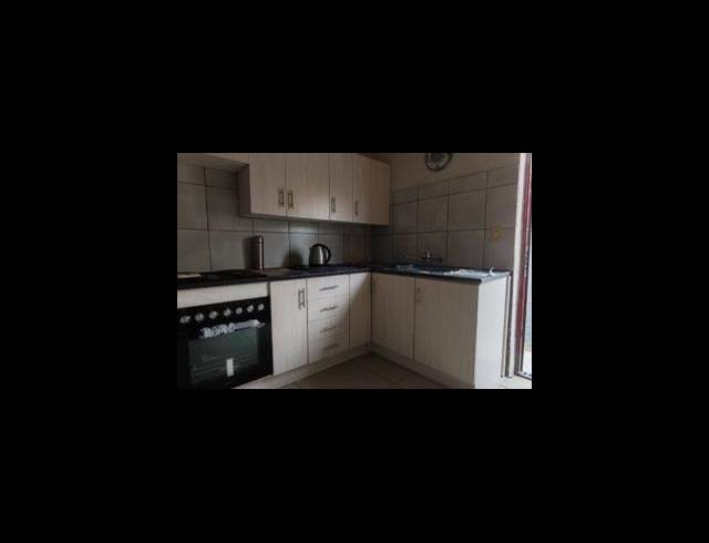 5 BEDROOM HOUSE FOR SALE IN DANVILLE EXT 5